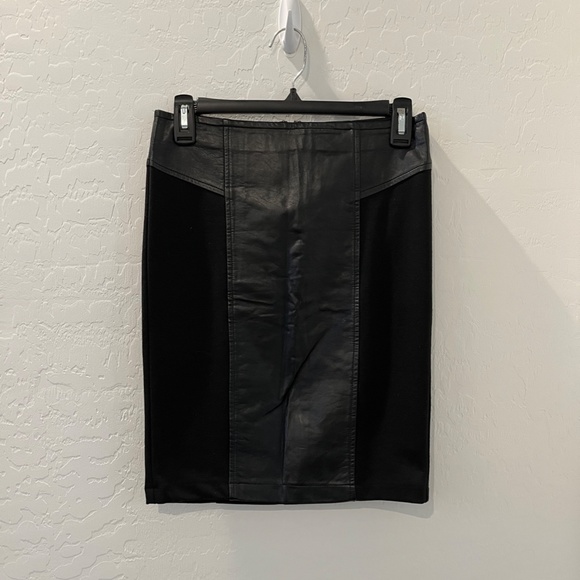 Forever 21 Dresses & Skirts - Forever 21 faux leather on half of skirt black skirt Size Medium see notes
